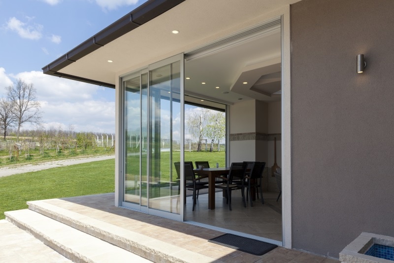 Vielseitige Lösung für Ihren Balkon und Terrasse: Parallel-Schiebe-Kipp-Tür